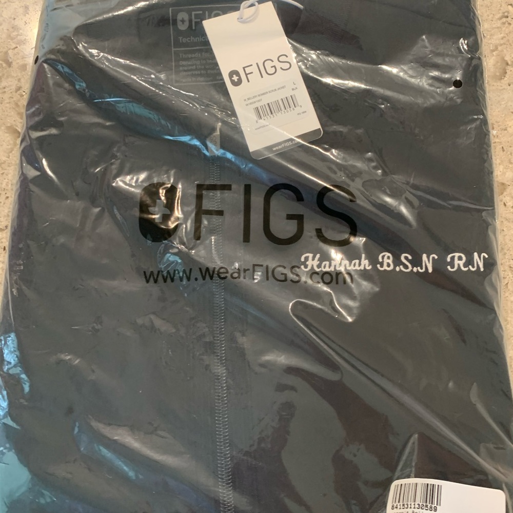 BRAND NEW WITH TAGS Figs Bellery Scrub Jacket